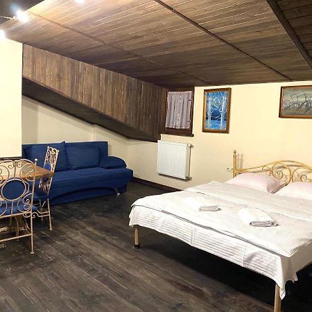 Квартира В Центрі На Вулиці Лесі Українки 19 Lviv Exteriör bild