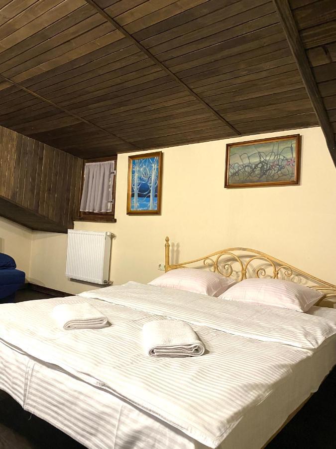 Квартира В Центрі На Вулиці Лесі Українки 19 Lviv Exteriör bild