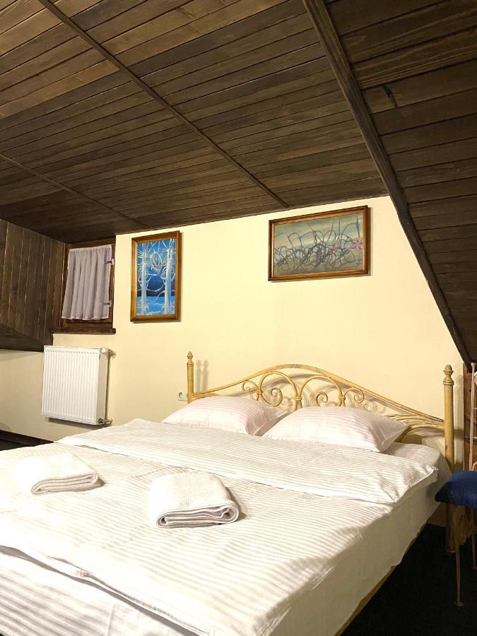 Квартира В Центрі На Вулиці Лесі Українки 19 Lviv Exteriör bild