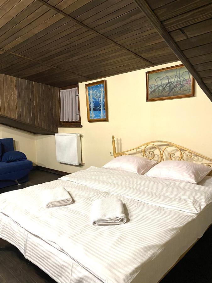 Квартира В Центрі На Вулиці Лесі Українки 19 Lviv Exteriör bild