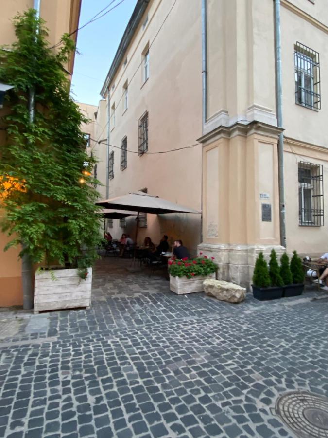Квартира В Центрі На Вулиці Лесі Українки 19 Lviv Exteriör bild