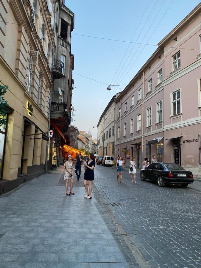 Квартира В Центрі На Вулиці Лесі Українки 19 Lviv Exteriör bild